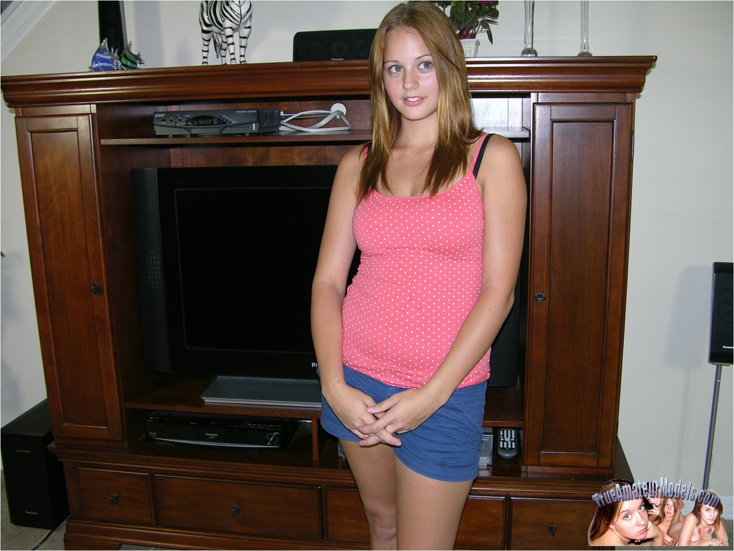 Cute And Innocent Looking Teen Spreads Nude #68247889