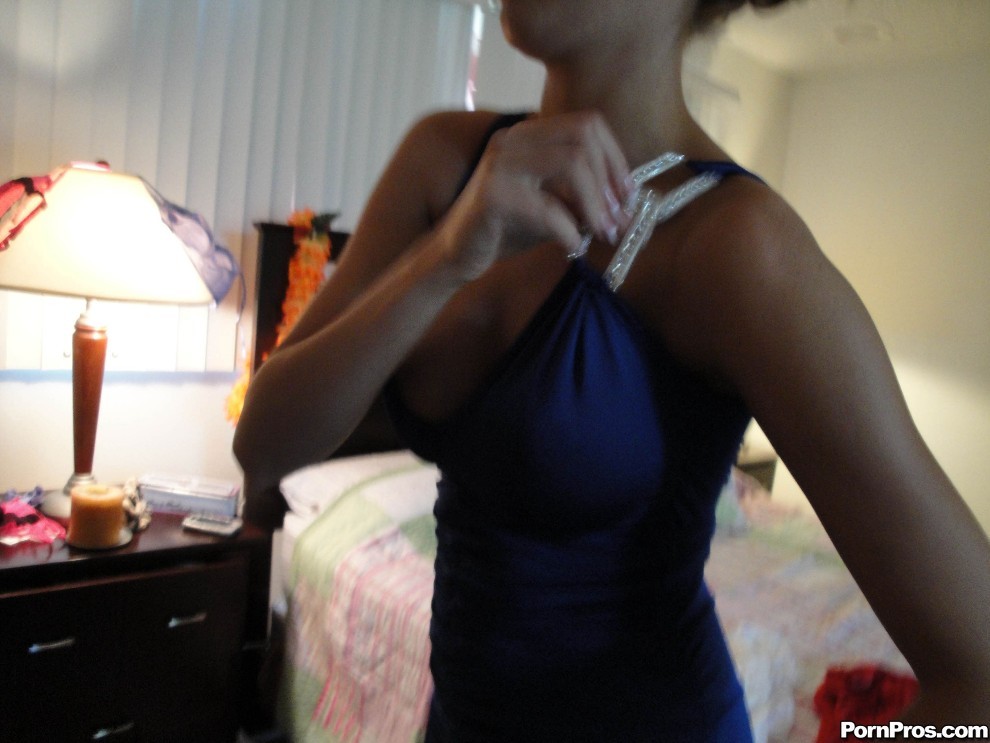 Joven filmada follando con una webcam hackeada
 #67699911
