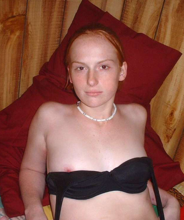 Hottie amateur Caitlin posing naked #77110548