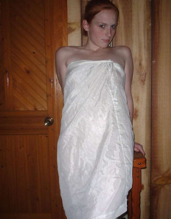 Amateur caliente caitlin posando desnuda
 #77110574