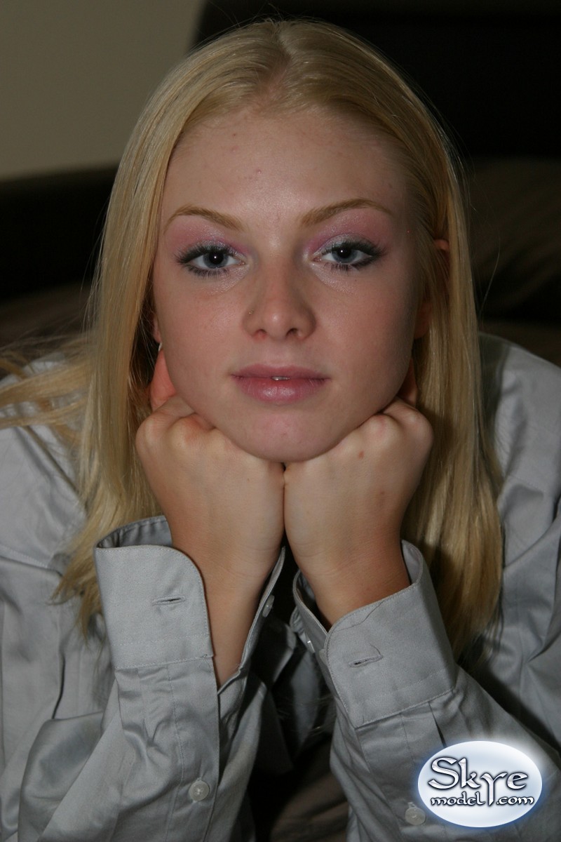 Blonde amateur teen ready for bed #67291871