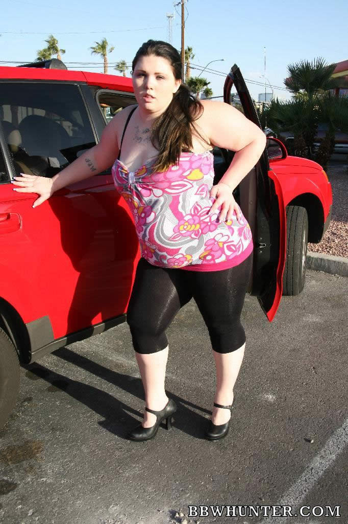 BBW Meets A Guys In A Parking Lot And Goes Home With Him For Sex #75533814