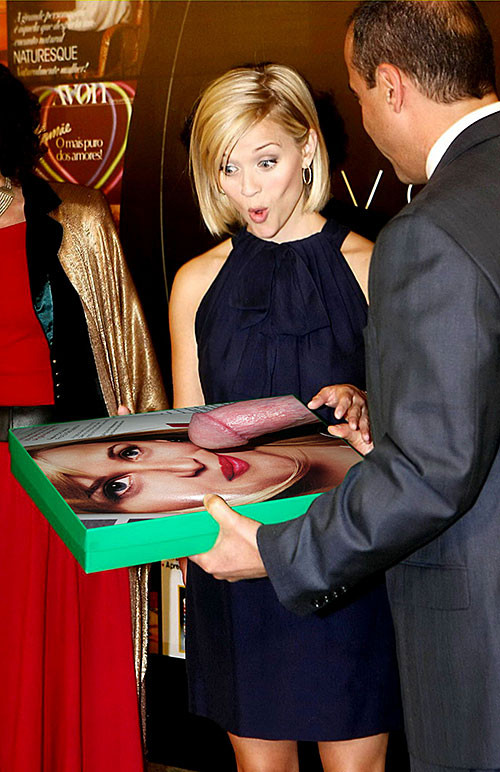 Reese Witherspoon zeigt ihre Muschi und Titten und fickt hart
 #75383732