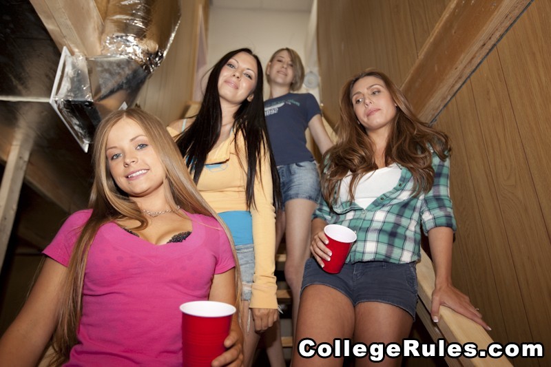 A bunch of collegestudents has fun in a huge orgy #76788219