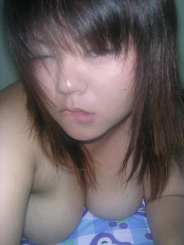 Raccolta di ragazze asiatiche dilettanti con un bel seno
 #69965971