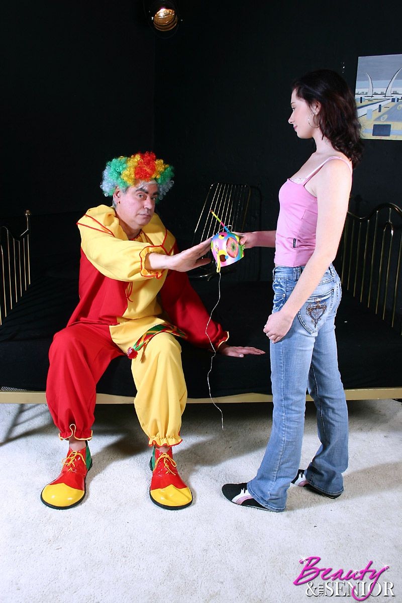 Retired clown gets fucked by a sexy teenage babe #78459985