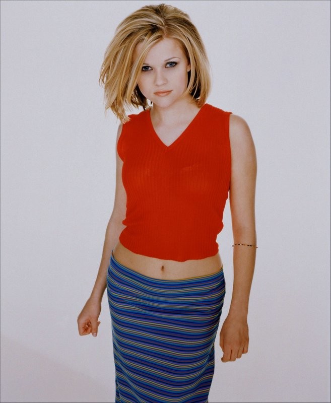 Célébrité sexy Reese Witherspoon avec des seins exposés
 #74005761