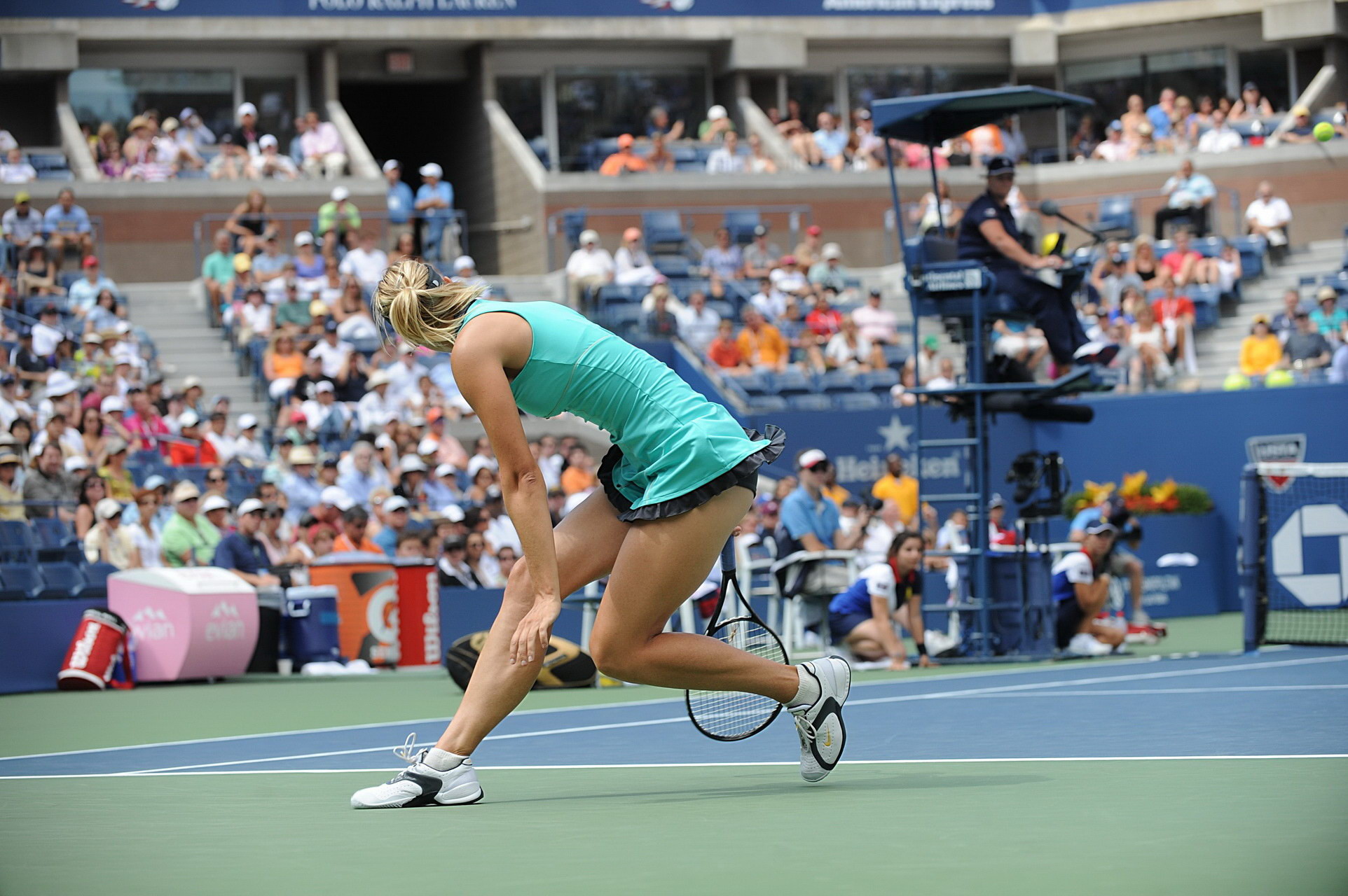 Maria sharapova mostrando sus bragas en el us open en flushing meadows en nyc
 #75334344