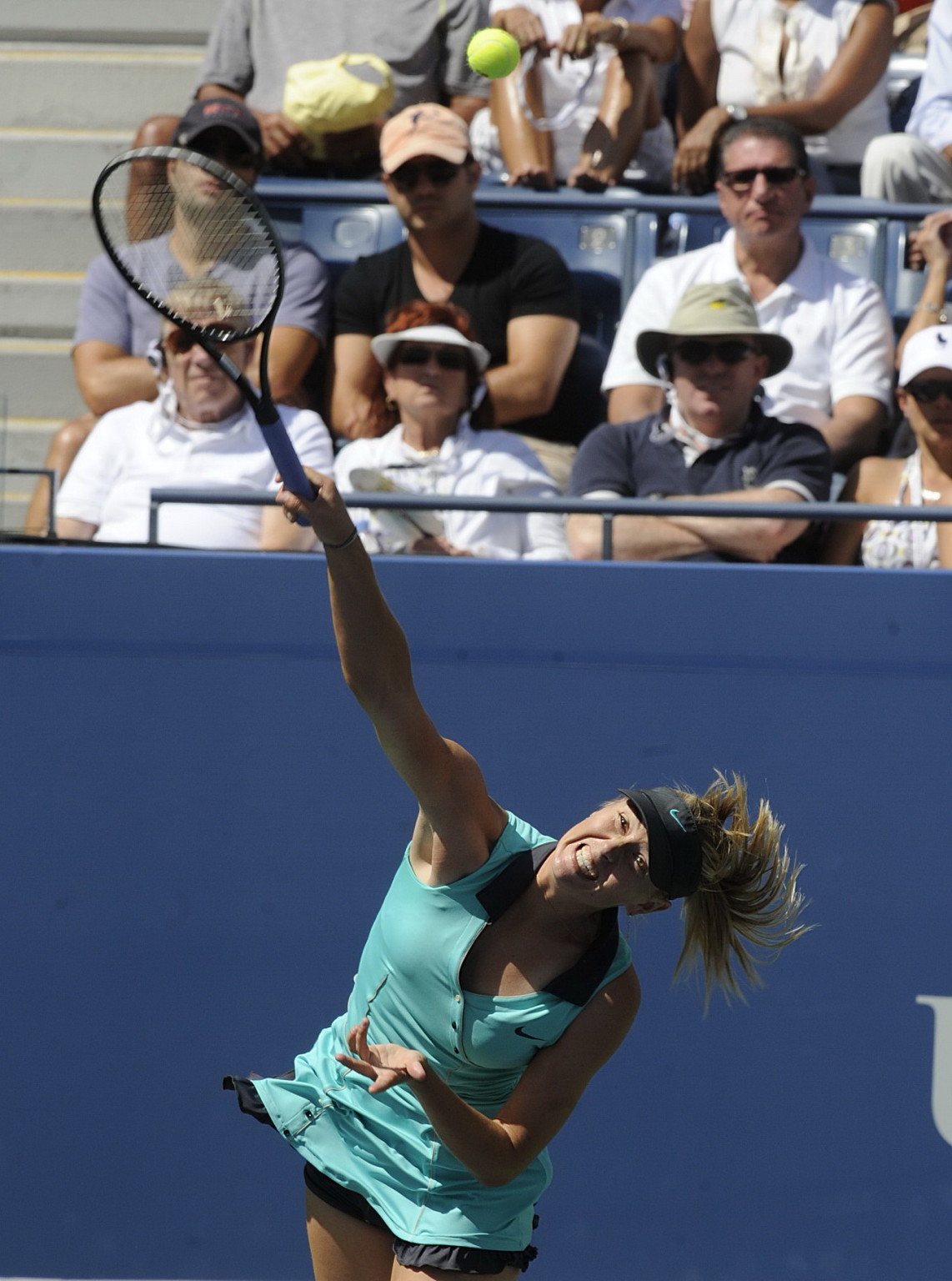 Maria sharapova zeigt ihr höschen bei den us open in flushing meadows in nyc
 #75334413