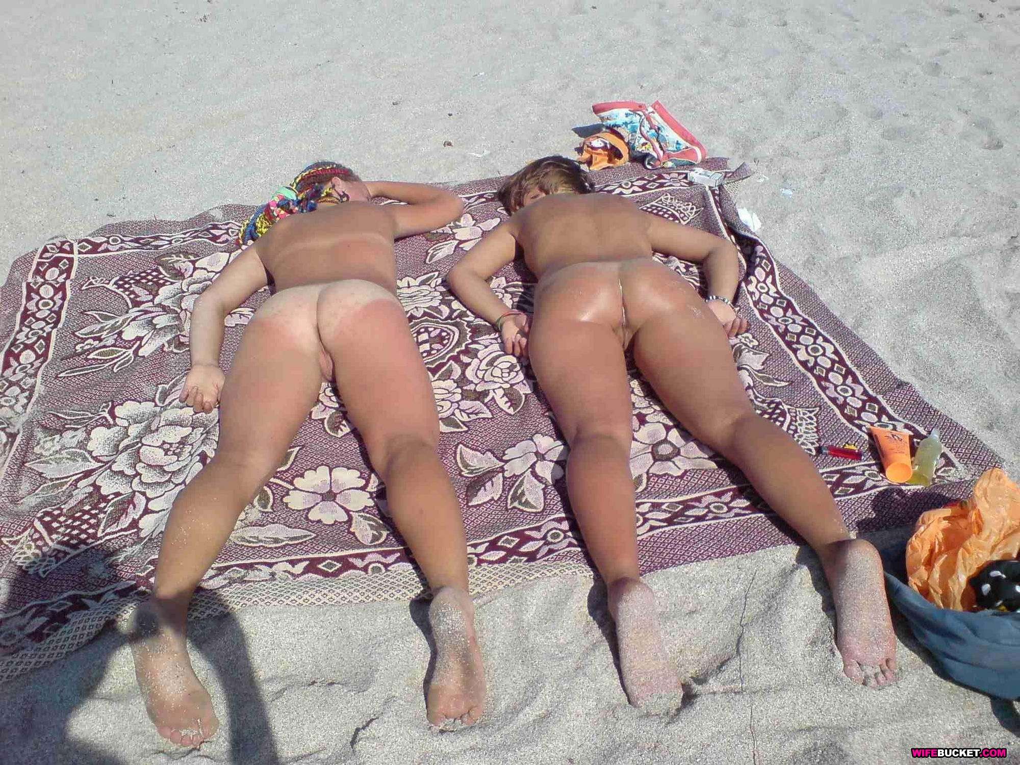 Esposas amateurs reales mostrando desnudos
 #67669276