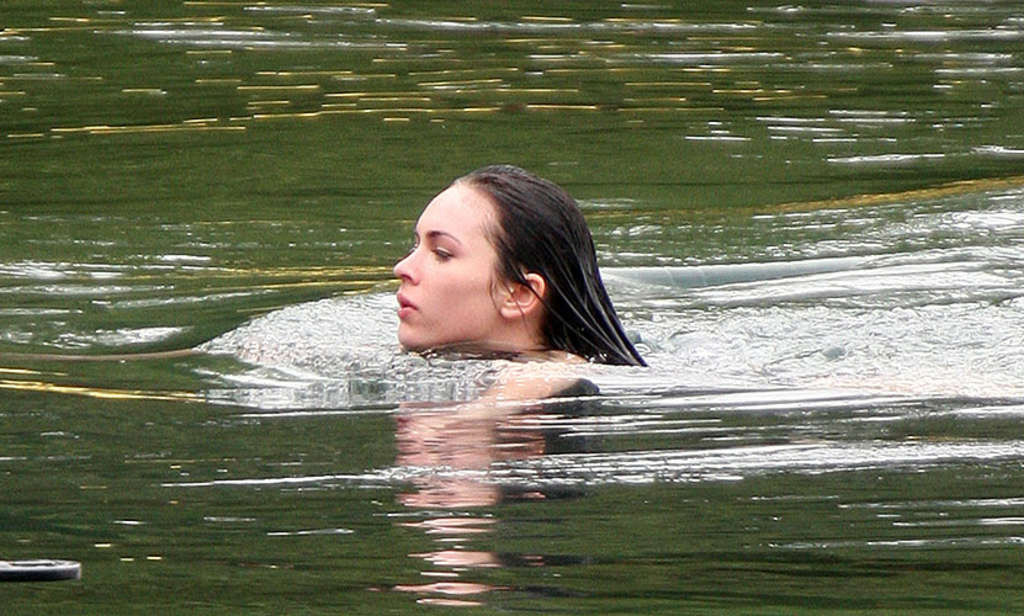 Megan Fox exposing her nice big tits and posing sexy on set for some movie #75381198