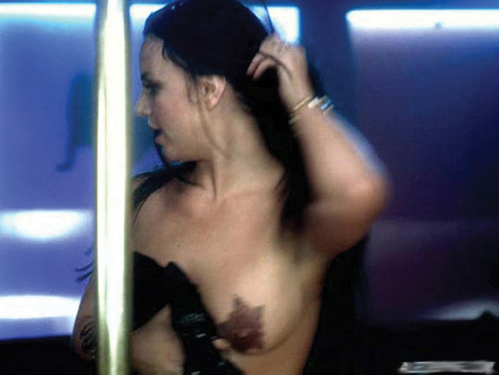 Britney Spears performing and showing nude boobs #75393412