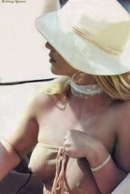 Britney Spears performing and showing nude boobs #75393493