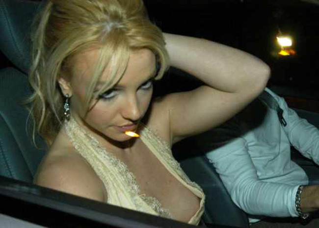 Britney Spears performing and showing nude boobs #75393500