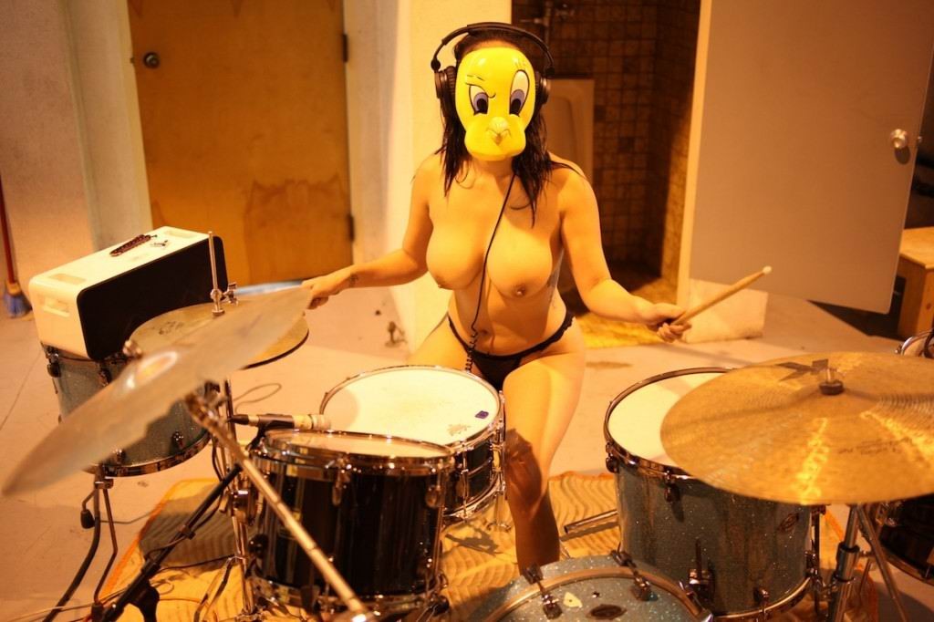 Kinky sexy girls posando en máscaras
 #73219849