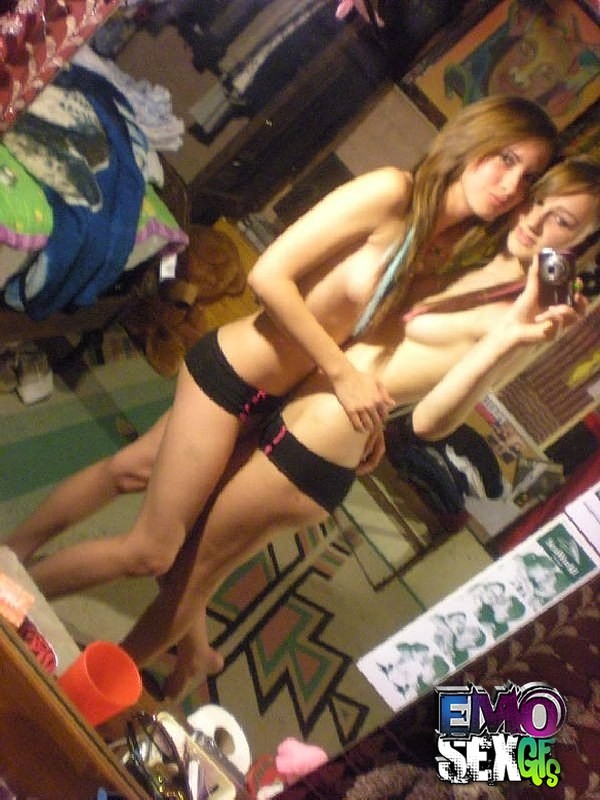 Chicas sexy lesbianas
 #68170857