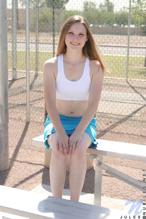 Teaser tetas que destellan
 #75078595