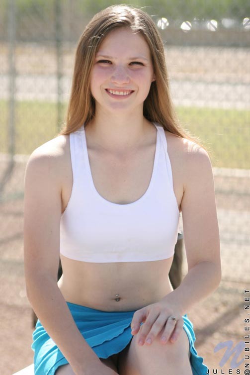 Teaser tetas que destellan
 #75078609