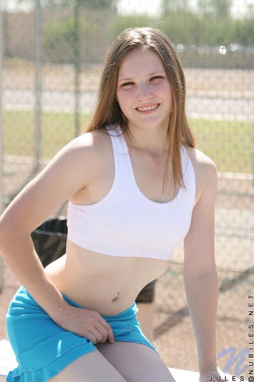 Teaser tetas que destellan
 #75078646