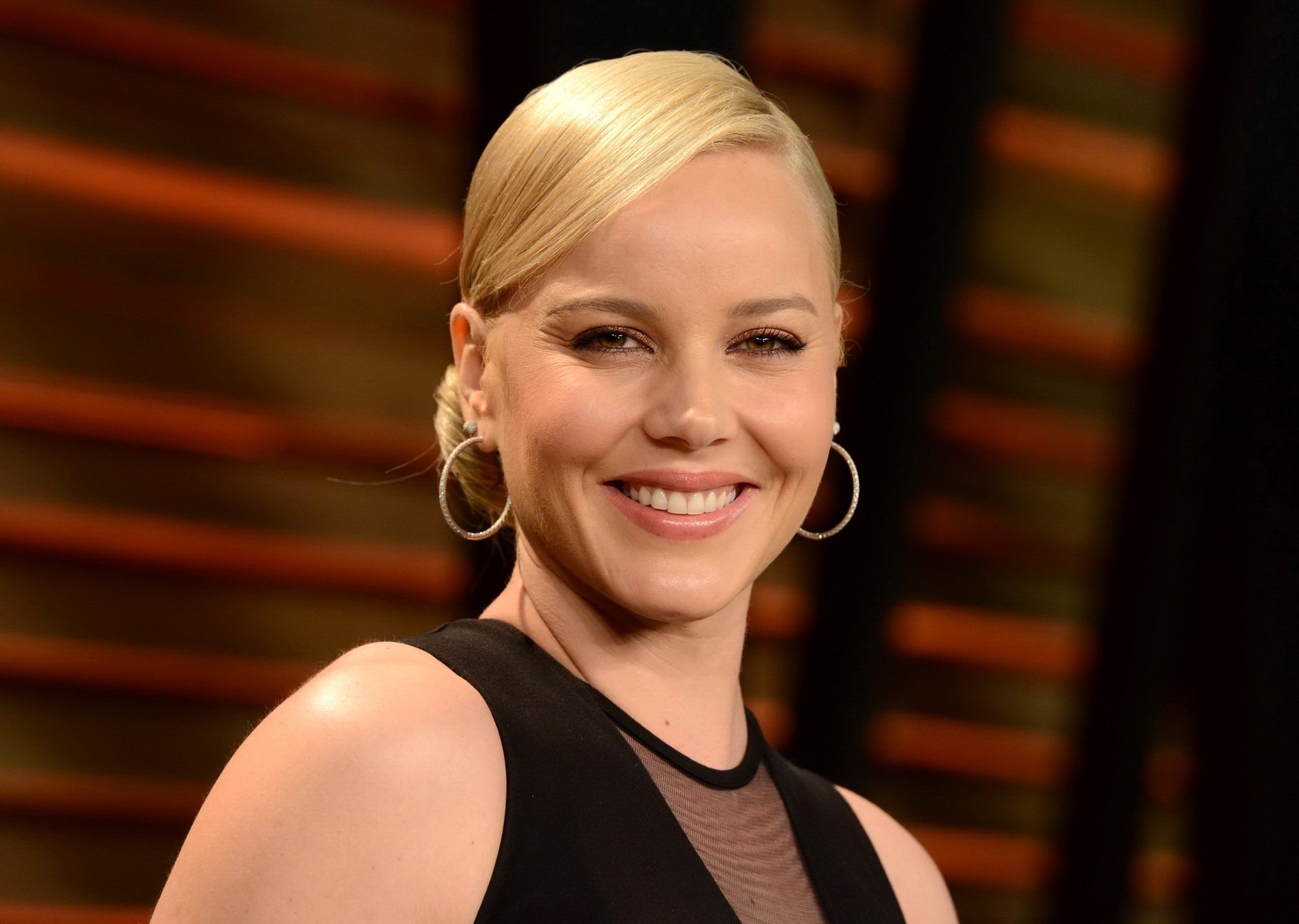 Abbie cornish buste et montrant décolleté au vanity fair 2014 oscar party en 
 #75202926