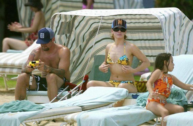 Sandra bullock pillada en la playa
 #75444311