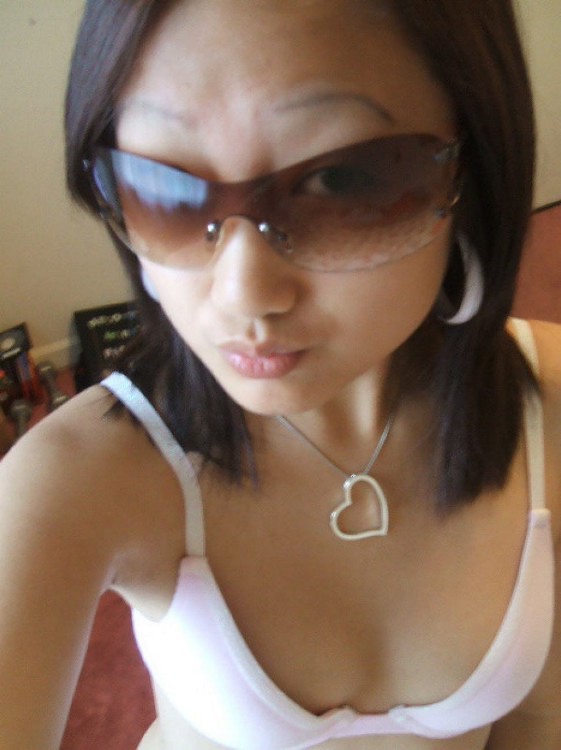 Mega oozing heiß und lecker asiatischen Mädchen posieren nackt
 #69869251
