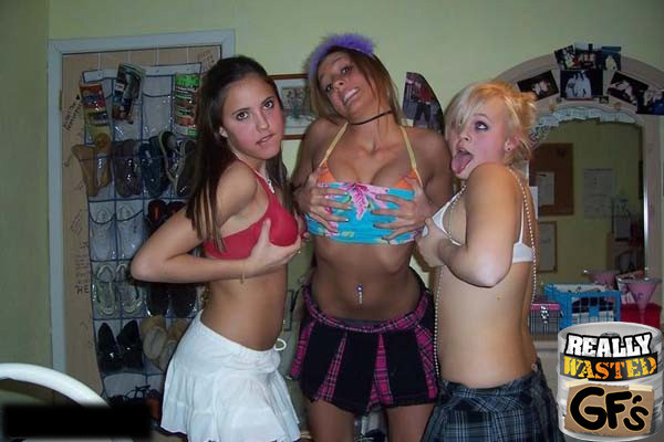 Drunk amateur girlfriends partying and flashing #76397657