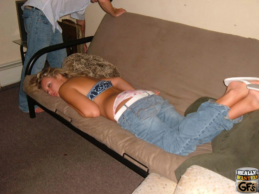 Drunk amateur girlfriends partying and flashing #76397692