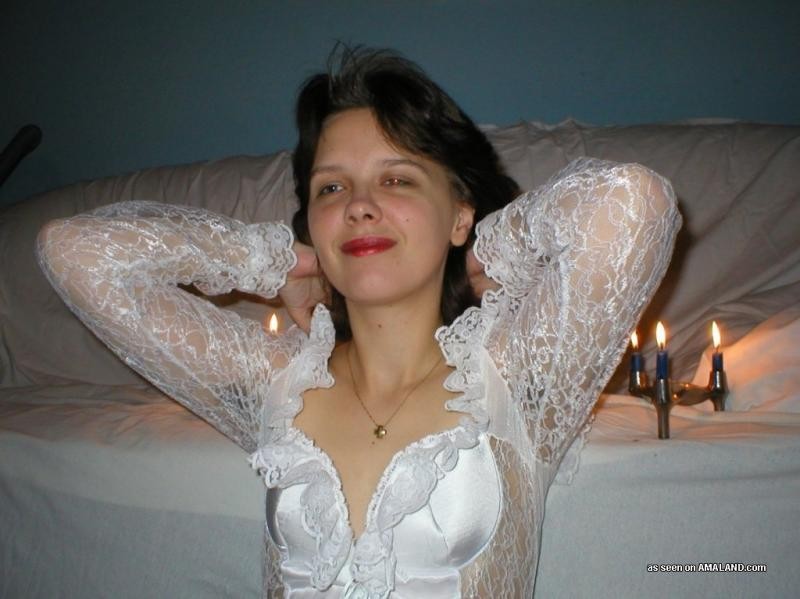 Freche Amateur-Hausfrau posiert schlampig auf Cam
 #75456591