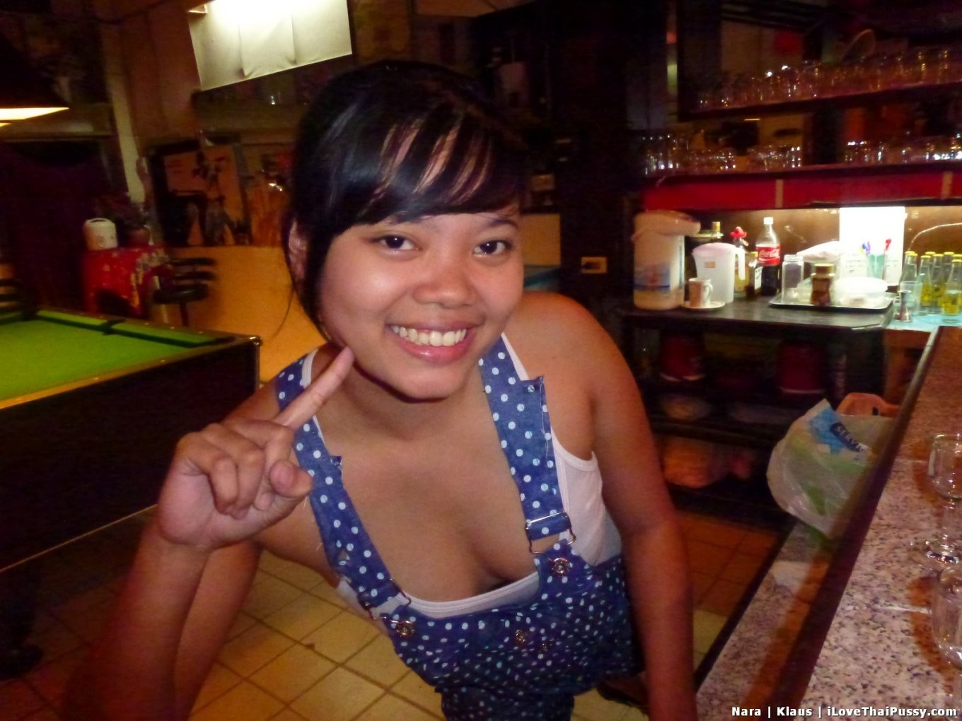 Mollig bangkok hure nicht kondom gefickt von verrückt sex tourist für bargeld asiatisch flittchen
 #68340281