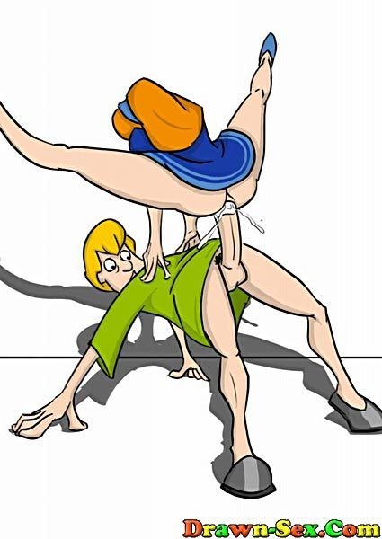 ダフネが輪姦されて顔を水浸しにされる 
 #69559952