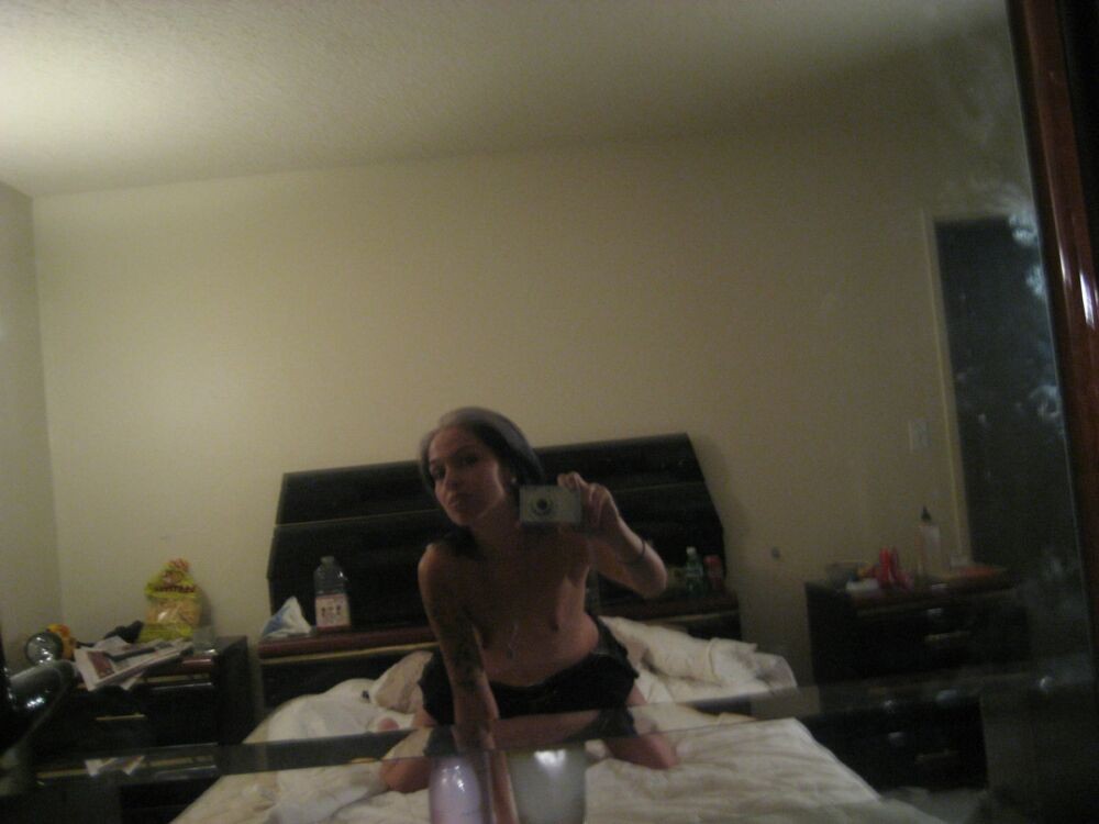 ワイルドな素人娘たちのポーズ ギャラリー7
 #68410820