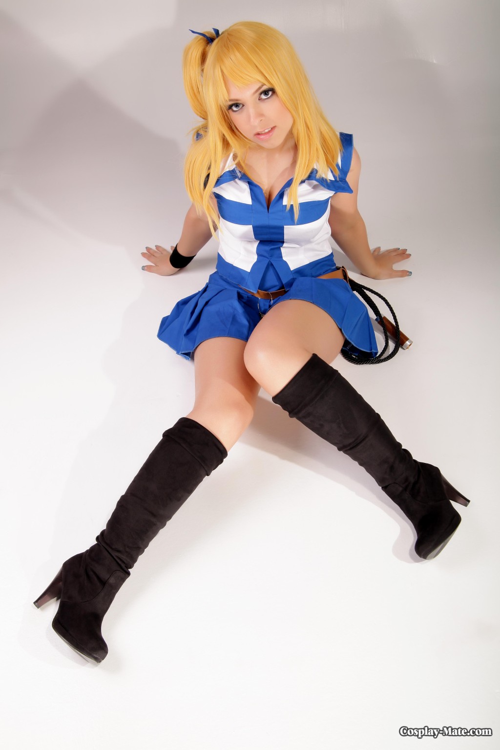 かわいいコスプレ女子が着せ替えプレイ
 #72623710
