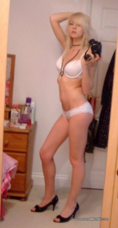 Hot blonde GF selfshooting and posing in the mirror #68271496