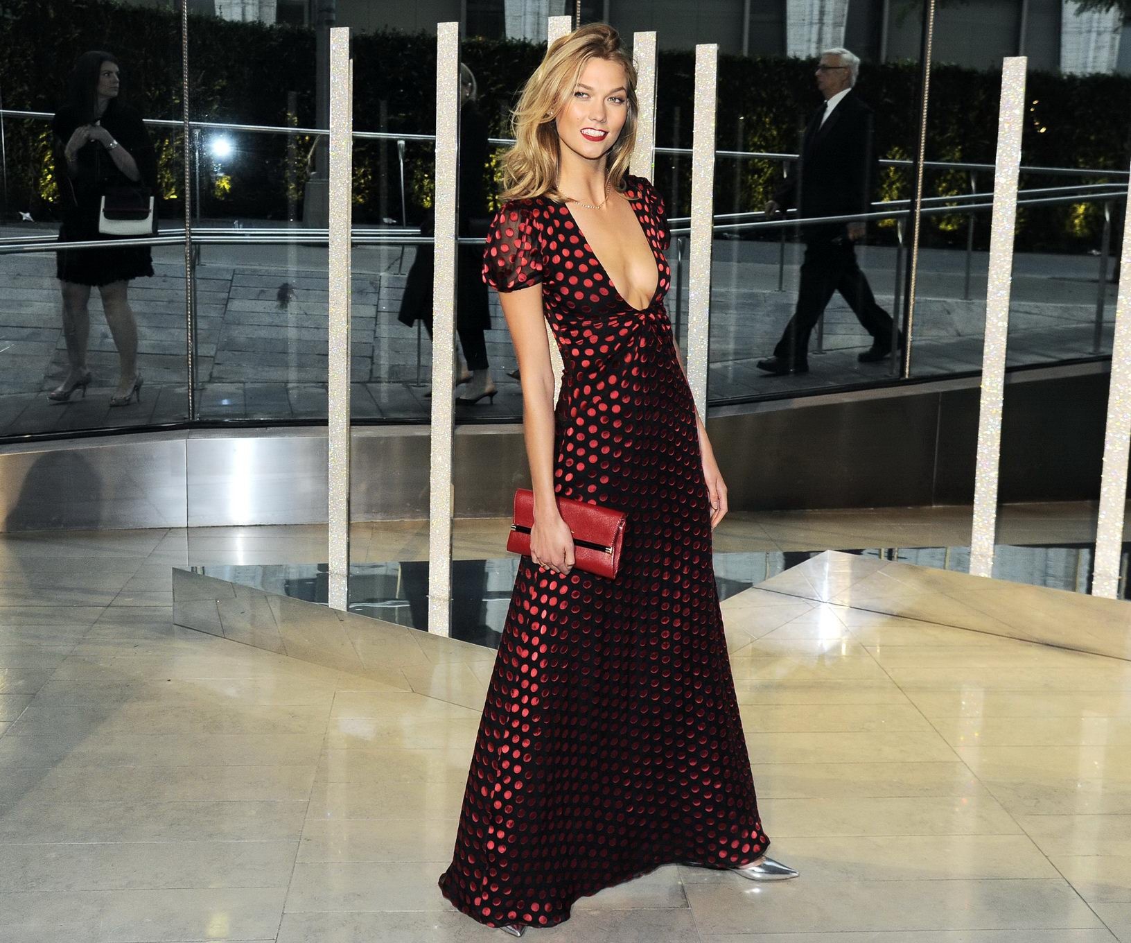 Karlie kloss braless mostrando enorme escote en los premios de la moda cfda 2015 en ny
 #75162436