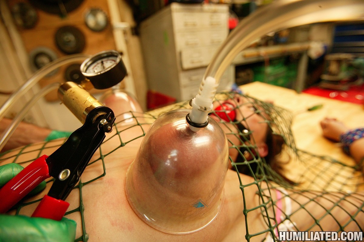 Brooke adams joven caliente follada y castigada en una red
 #72048449