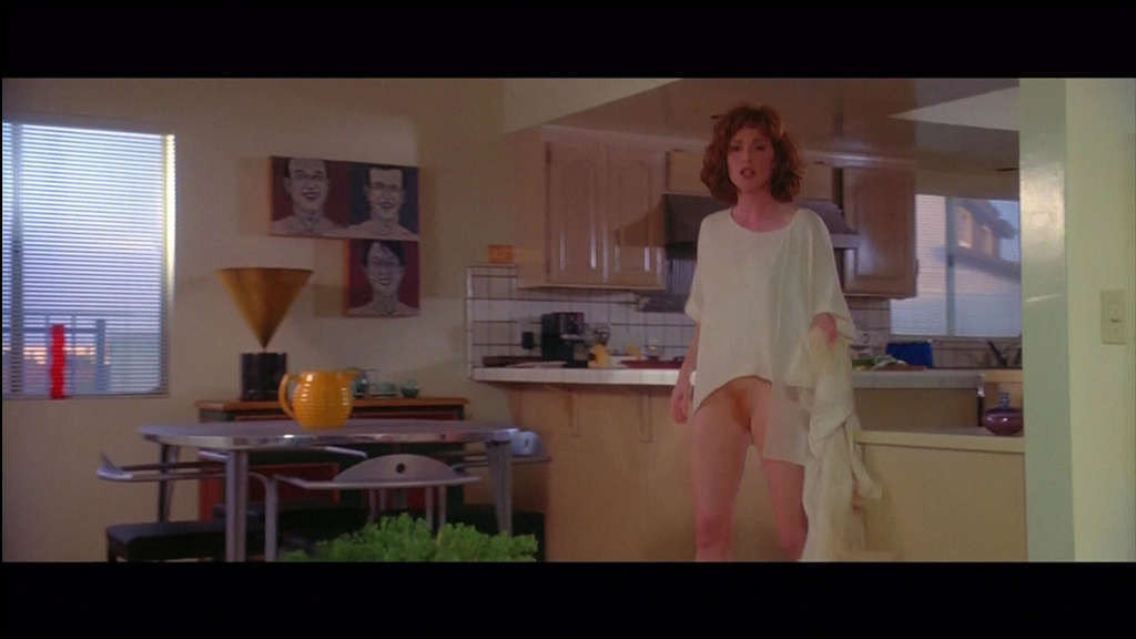 Julianne Moore showing her great ass and pubic hair in movie #75353128