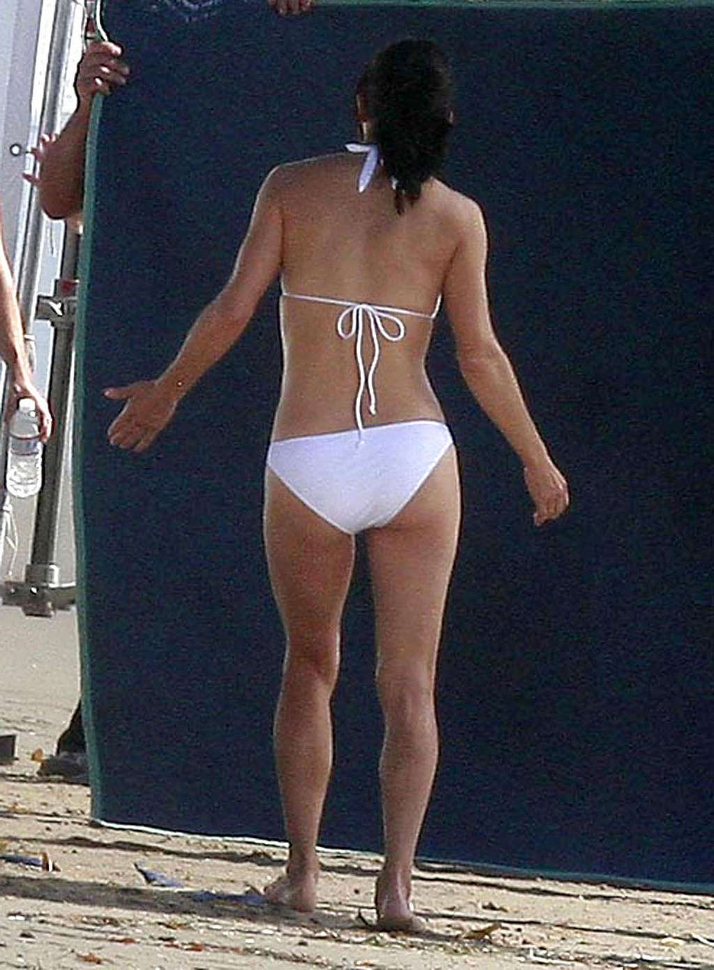 Courteney Cox showing hot ass and sexy body in bikini on beach #75372357