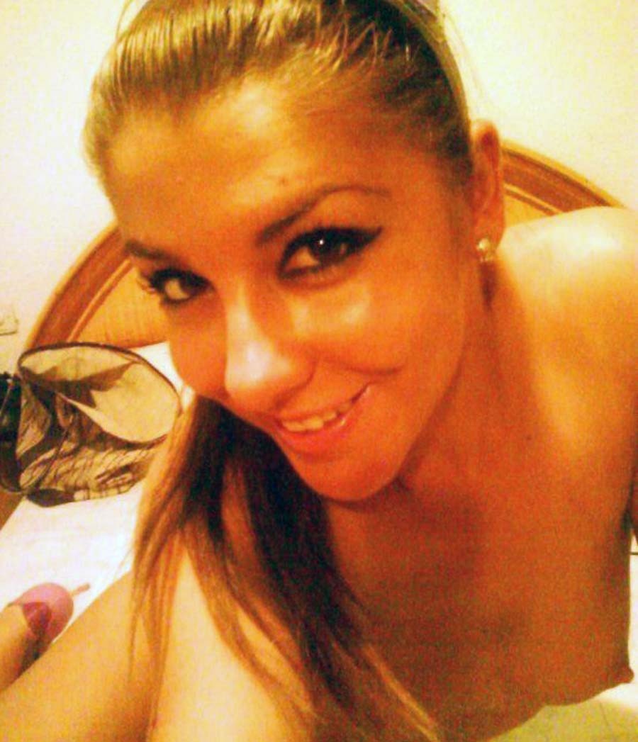 かわいい素人の女友達が裸を見せる
 #77074012