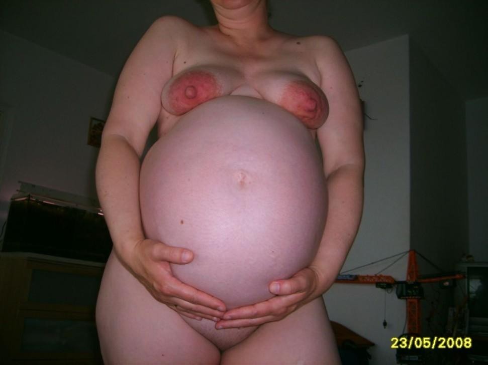 Fotos von schwangeren Nackten
 #67698885