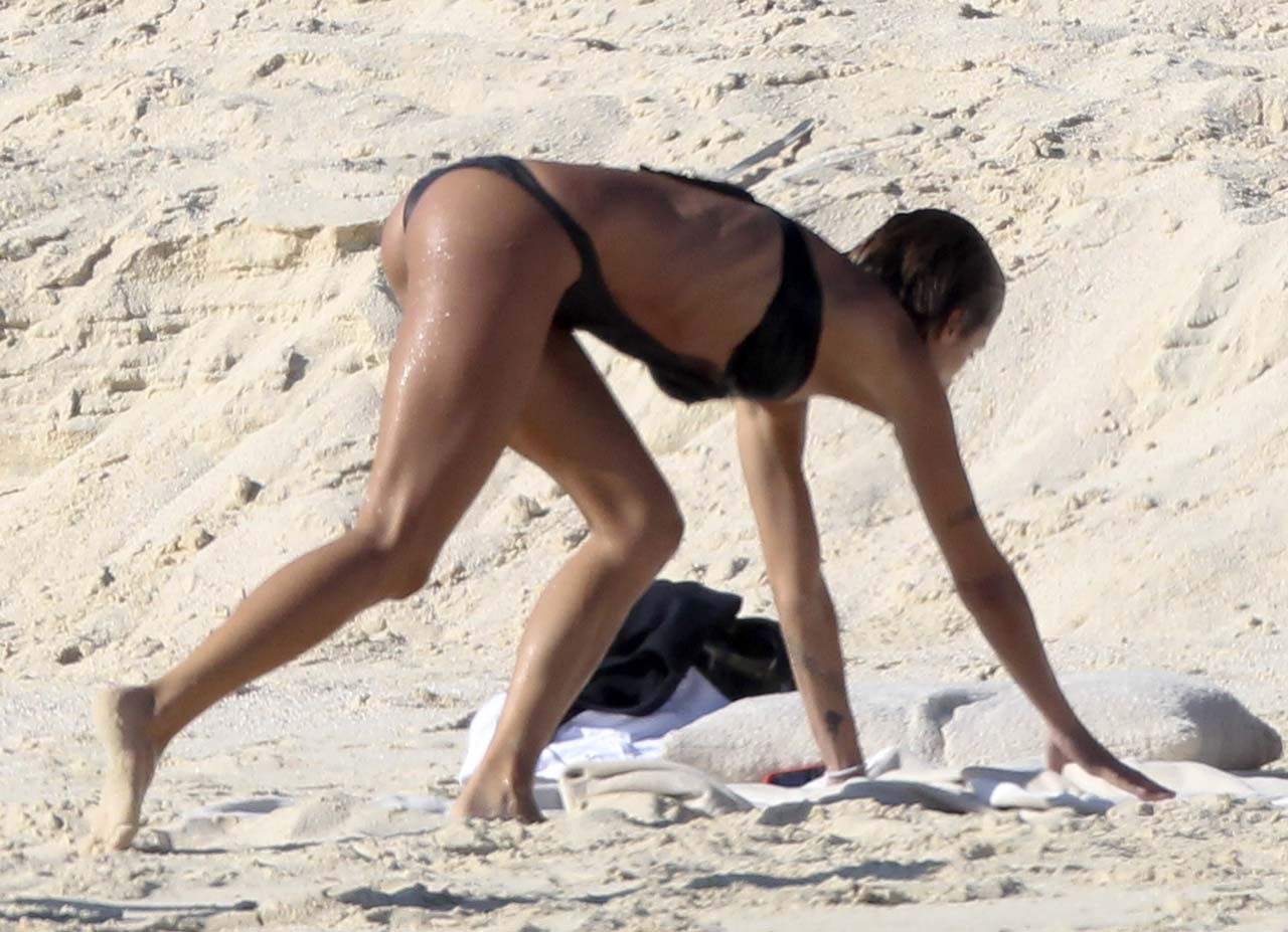 Elisabetta Canalis showing her great body and ass in bikini and nipple slip #75320136