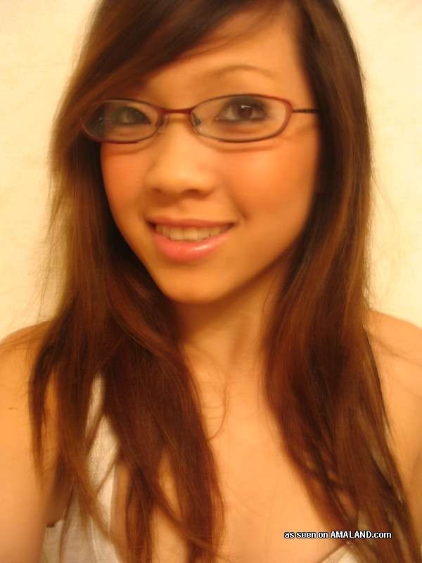 Asiatische Süße beim Camwhoring und sieht umwerfend aus
 #71540623