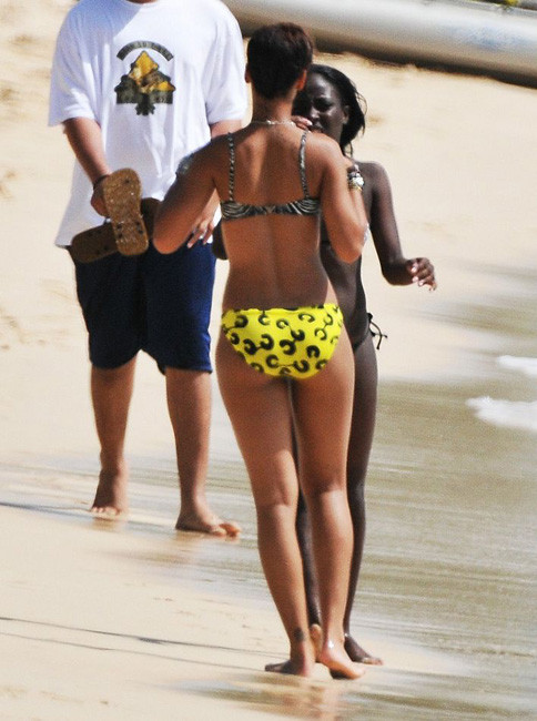 Celebrity ebony babe Rihanna see thru and paparazzi bikini #75405497