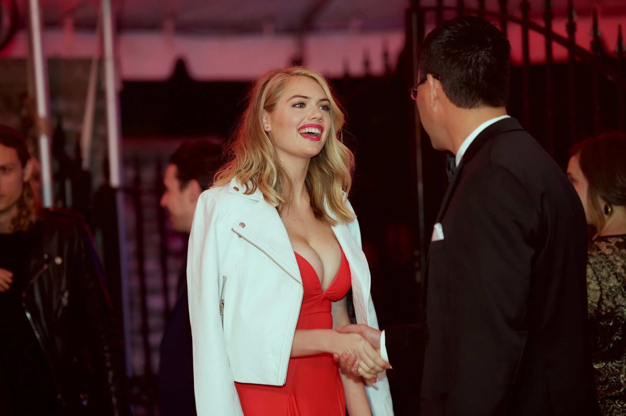 Kate Upton shows off her big boobs in a plunging red dress #75140603