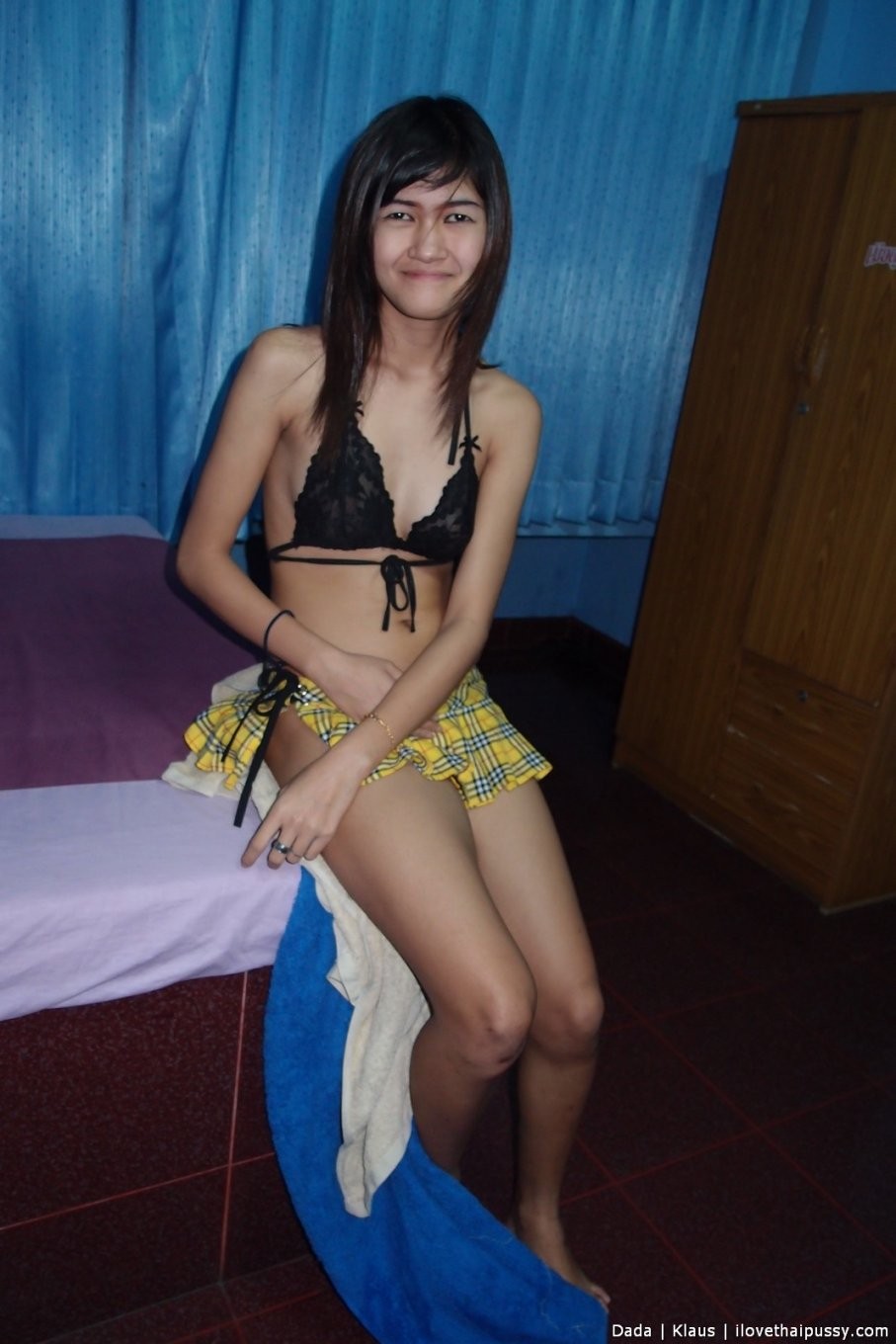 Pute thaïlandaise maigre baisée et crémée par un touriste sexuel suédois salope asiatique
 #68353388