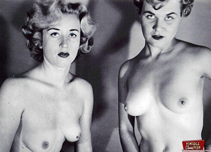 Photos de femmes nues chaudes et vintage, photos des années 50
 #78470795