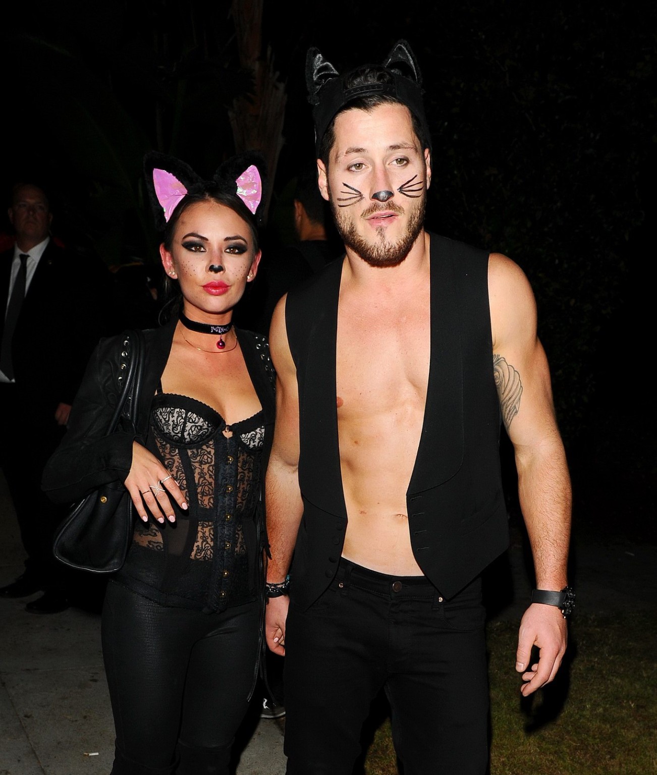 Janel Parrish trägt ein sexy Katzenkostüm auf der Casamigos Tequilas Halloween Party i
 #75182688