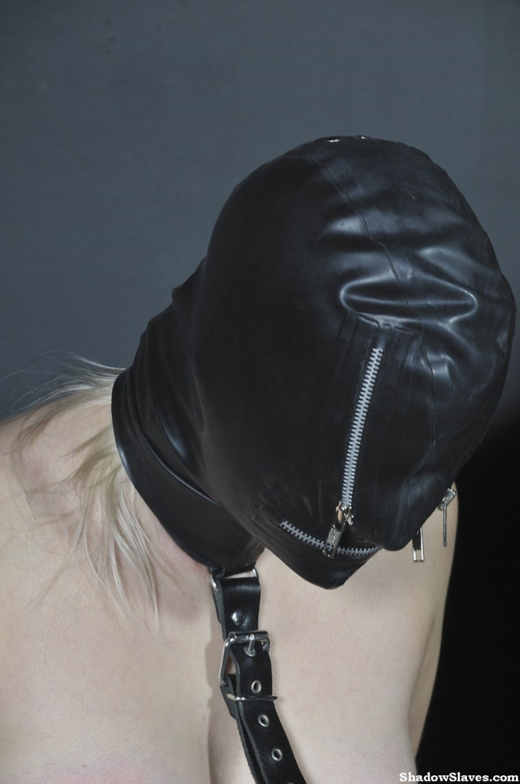 Amateur blonde subbie chaos is encased in leather and suspended #71908607