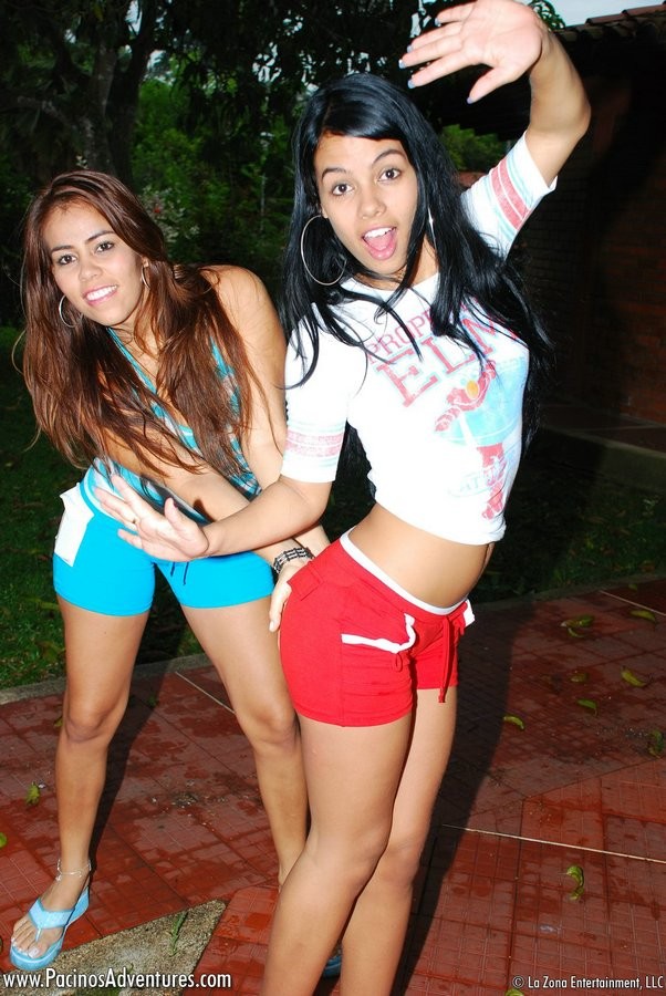 Gigi and Casandra get each other off #77969970