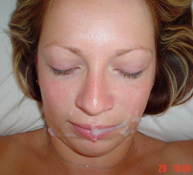 Geile Mädchen, die es lieben, in der Öffentlichkeit zu protzen
 #78882740